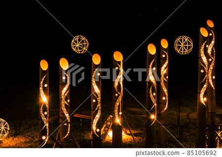 高知縣藝成村的竹燈 85105692