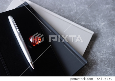 Hardcover notebook and ballpoint pen 85105739