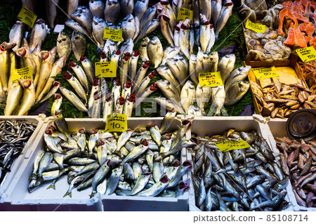Fish showcase with diversity of fresh marine products on market 85108714