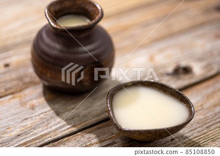 Korean traditional liquor Makgeolli Korean traditional liquor Makgeolli 85108850