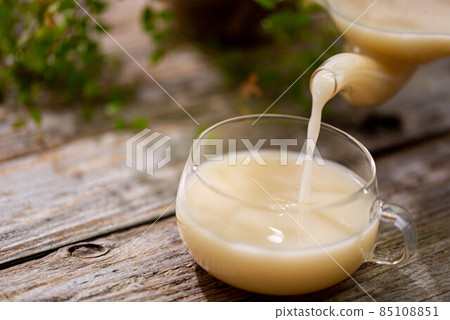 Korean traditional liquor Makgeolli Korean traditional liquor Makgeolli 85108851