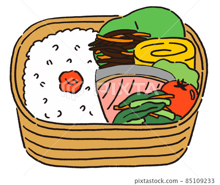 A classic magewappa bento with cut salmon, omelet and side dishes A classic magewappa bento with cut salmon, omelet and side dishes 85109233