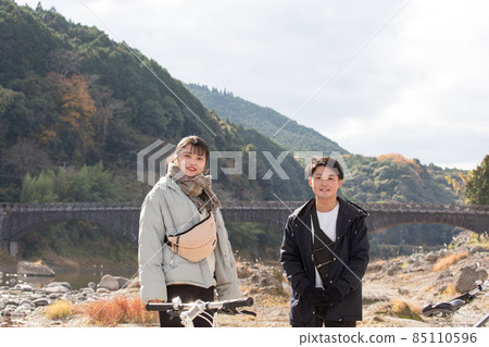 With Rakanji Bridge in the background With Rakanji Bridge in the background 85110596