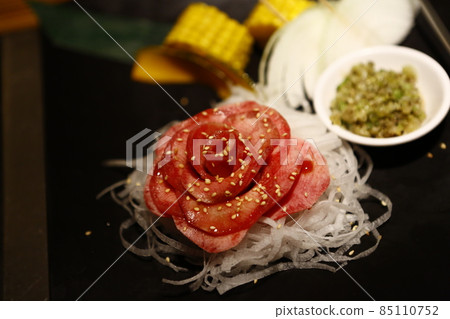 燒肉 85110752