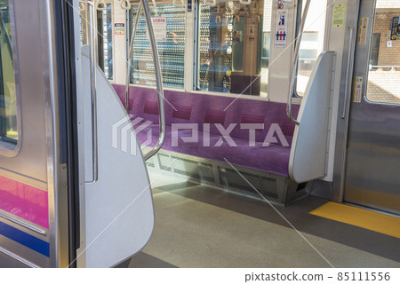 Keio Line bound for Shinjuku Fuchu Station Fuchu Station Home Car Seat Door 85111556