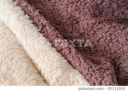 White and brown boa fabric White and brown boa fabric 85111910