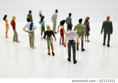 在公司工作的人 85112552