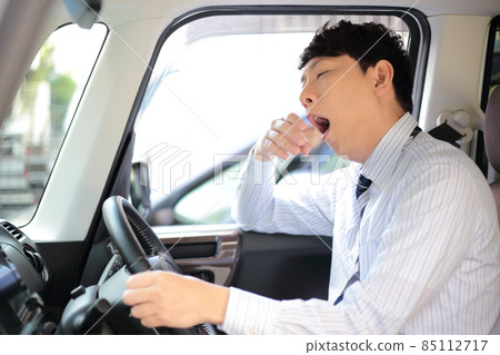 打瞌睡司機商人男人 85112717