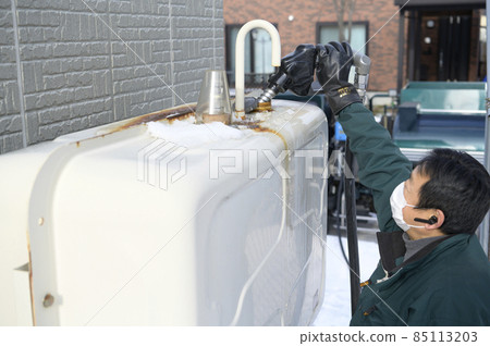 Delivery of kerosene 85113203