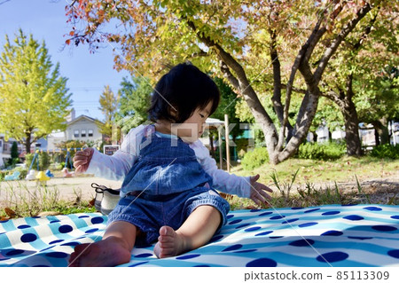 Image of infants playing in the park Image of infants playing in the park 85113309