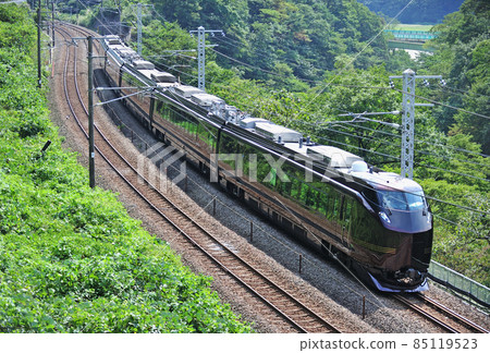 Joetsu Line Kamimoku-Minakami JR East E655 series (Oku) Nagomi 85119523