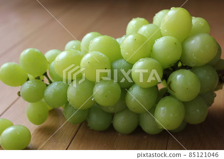 ~ Grape ~ ○ ◯ * + ○ Shine Muscat ○ + ◯ * ○. 85121046
