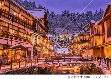 Scenery of Ginzan Onsen Obanazawa City, Yamagata Prefecture, on a winter night with snow 85121914