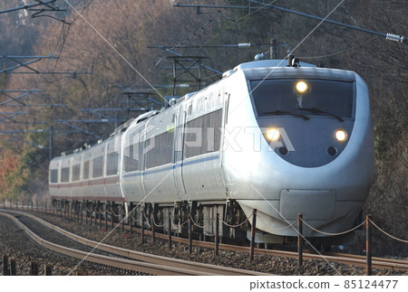 Hokuriku Main Line Tsubata-Kurikara JR West 681 series W14 formation (Kanazawa) + N01 formation (Hokukyu) Hakutaka Hokuriku Main Line Tsubata-Kurikara JR West 681 series W14 formation (Kanazawa) + N01 formation (Hokukyu) Hakutaka 85124477