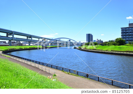 Scenery of the Sumida River, Tokyo (near Toshima Bridge) Scenery of the Sumida River, Tokyo (near Toshima Bridge) 85125705