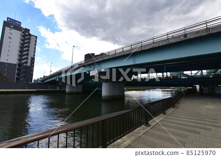 In 2021, the scenery of the Sumida River in Tokyo In 2021, the scenery of the Sumida River in Tokyo 85125970
