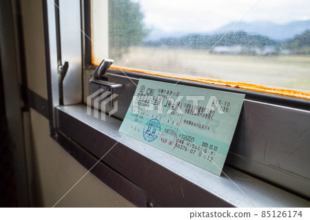 A leisurely train trip on a local line with a Seishun 18 Ticket ticket 85126174