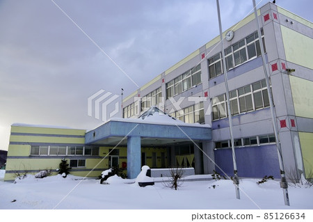 Mashike Municipal Shakuma Elementary School (formerly Mashike Daini Junior High School, closed) Mashike Municipal Shakuma Elementary School (formerly Mashike Daini Junior High School, closed) 85126634