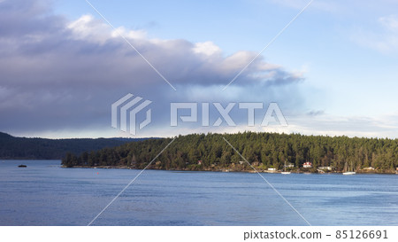 Gulf Islands on West Coast of Pacific Ocean during Sunny Winter Day 85126691