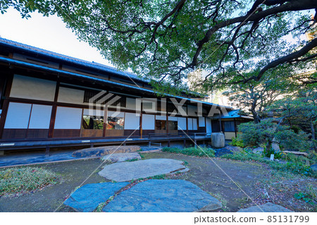 Former Iwasaki House Garden Japanese-style room 85131799