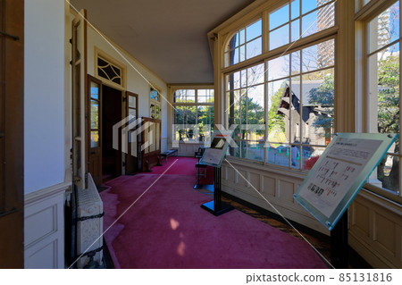 Former Iwasaki House indoor window Former Iwasaki House indoor window 85131816