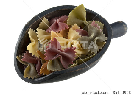 scoop of vegetable bowties pasta 85133908