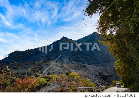 Quarrying factory for earth and stone Quarrying factory for earth and stone 85134361