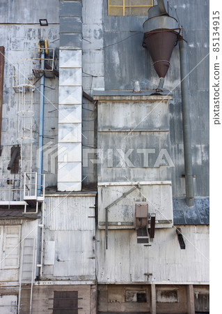 industrial background - old grain elevator 85134915