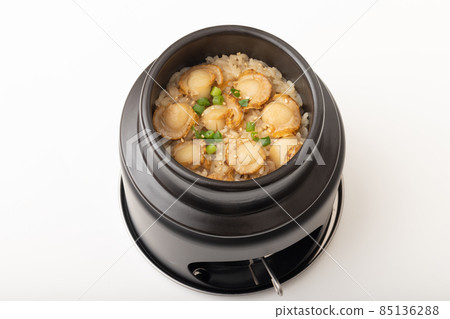 Scallop kamameshi(扇貝飯) Scallop kamameshi(扇貝飯) 85136288