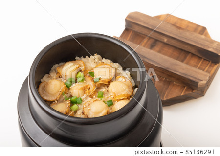 Scallop kamameshi（扇貝飯） 85136291
