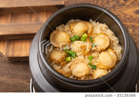 Scallop kamameshi(扇貝飯) Scallop kamameshi(扇貝飯) 85136306