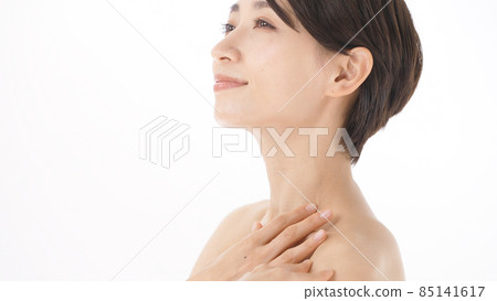 Beauty nape décolletage lymph 85141617