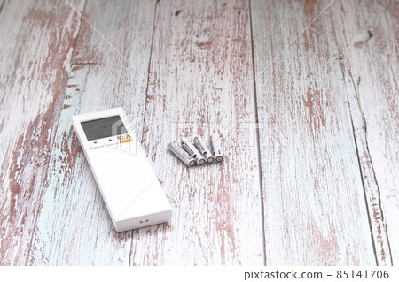 空調遙控器和電池 85141706