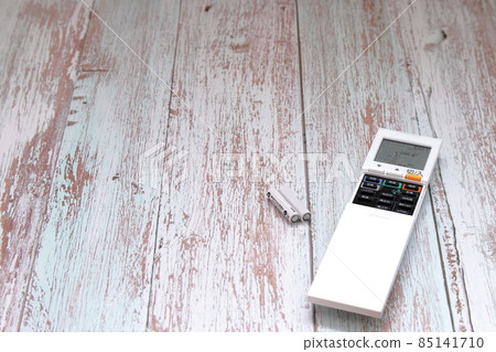 空調遙控器和電池 85141710