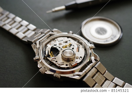 Watch repair, battery replacement, maintenance 85145321