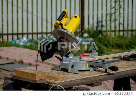 miter saw with yellow body miter saw with yellow body 85153334