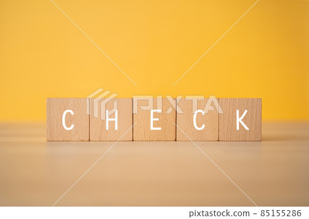 上面寫著“CHECK”的積木 上面寫著“CHECK”的積木 85155286