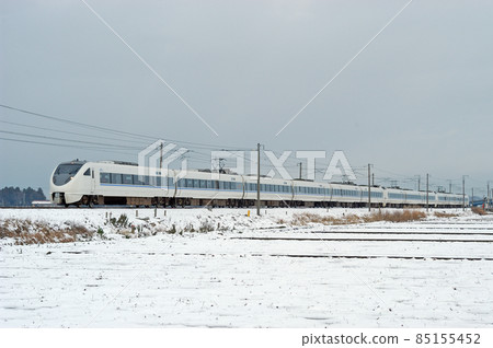 北陸本線蘆原溫泉丸岡JR西683系列T22+T33+T31編隊(金澤)雷鳥 北陸本線蘆原溫泉丸岡JR西683系列T22+T33+T31編隊(金澤)雷鳥 85155452