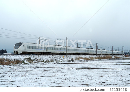 Hokuriku Main Line Awara Onsen-Maruoka JR West 683 series T26 + T36 + T32 formation (Kanazawa) Thunderbird Hokuriku Main Line Awara Onsen-Maruoka JR West 683 series T26 + T36 + T32 formation (Kanazawa) Thunderbird 85155458