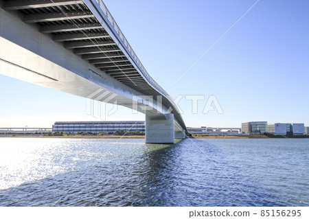 Tamagawa Sky Bridge connecting Haneda Airport and Kawasaki City 85156295