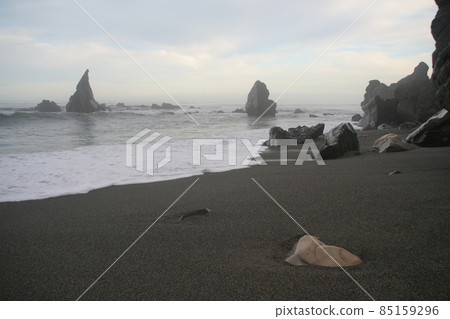 Waves Crashing on The West Coast - South Island, New Zealand Waves Crashing on The West Coast - South Island, New Zealand 85159296
