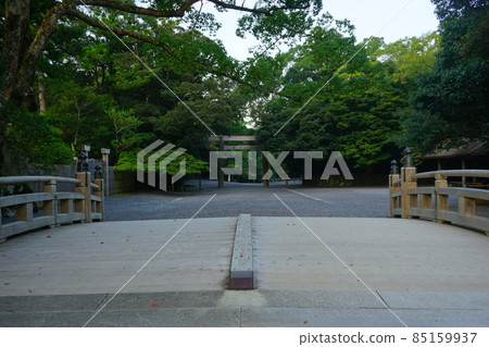Ise Jingu Naiku approach torii 85159937