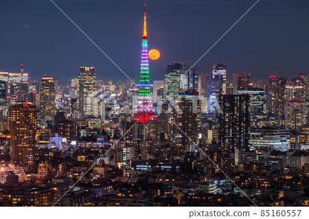 《東京》東京城市夜景，滿月之夜 85160557