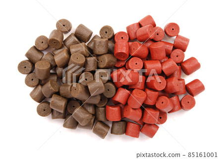 Pre-drilled halibut pellets Pre-drilled halibut pellets 85161001