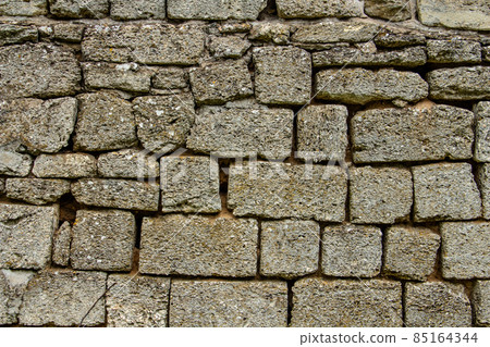 Shell rock wall, stone background close up 85164344