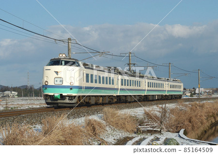 信越本線春日山高田JR東485系列T21編隊(新潟)普通 信越本線春日山高田JR東485系列T21編隊(新潟)普通 85164509