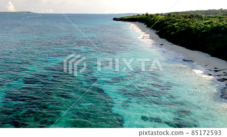 Aerial view of Kohama Beach on Karimo Island 85172593