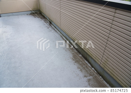 Moss on the balcony 85174725