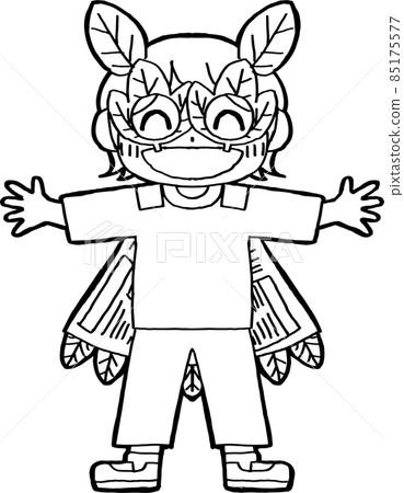 用落葉製作面具和斗篷的孩子 85175577