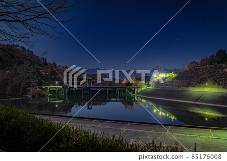 Night view of Daimon Dam in late autumn Night view of Daimon Dam in late autumn 85176008